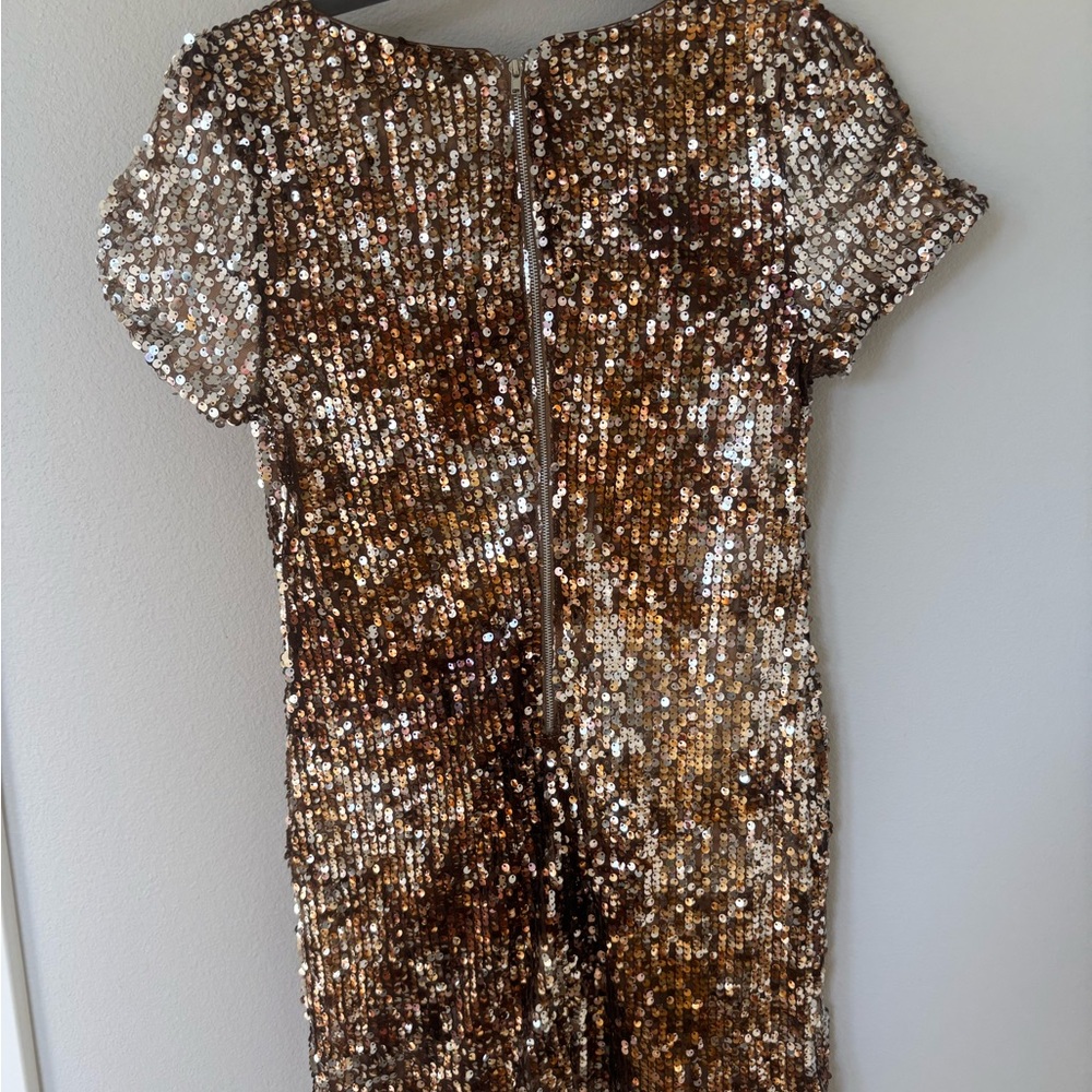 Forever 21 Gold Sequin Mini Dress with Scoop Neck and Short Sleeves - Picture 2 of 4